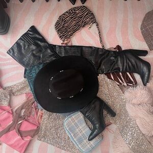 Sold Out ♡ Heart Jewel Cowgirl Hat - Black